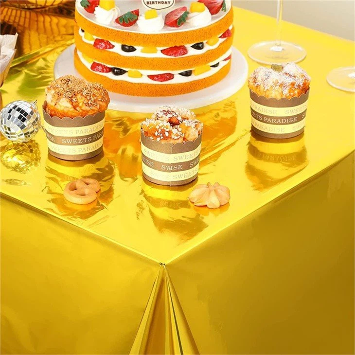 	 customised table cloth